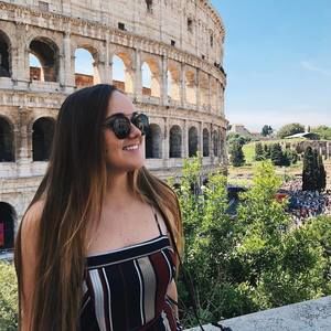 Meet your Posher, Danielle